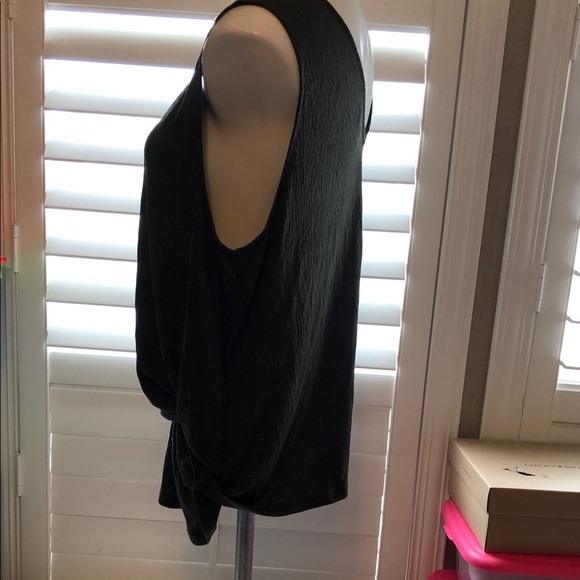 14th & Union Black Sleeveless Wrap Tank Top - Picture 6 of 9